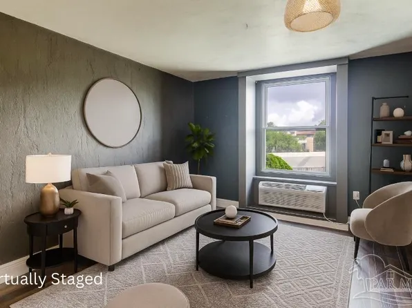 224 E Garden St APT 353, Pensacola, FL 32502