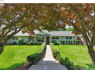 8230 SW Cashmur Ln, Portland, OR 97225