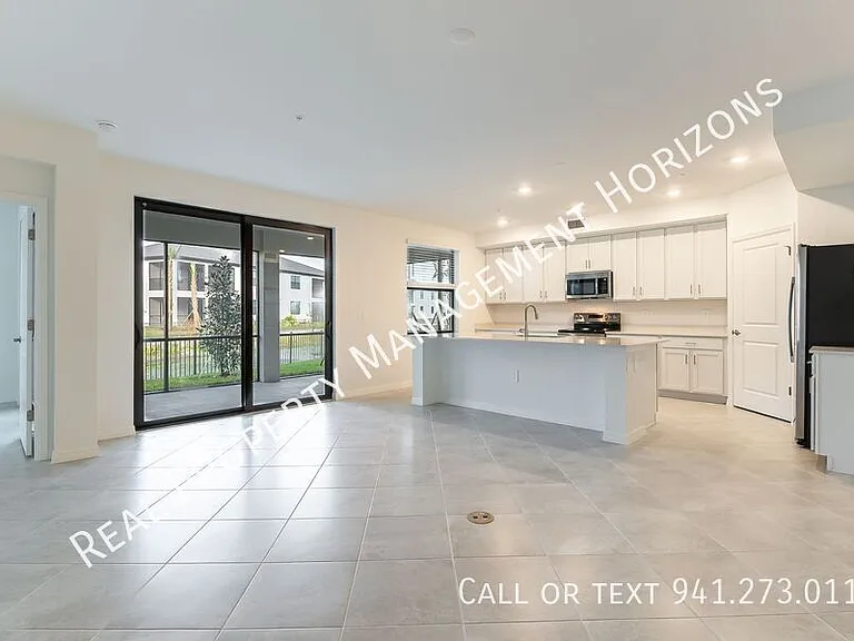 5628 Summit Pointe Cir #104 — Photo 4