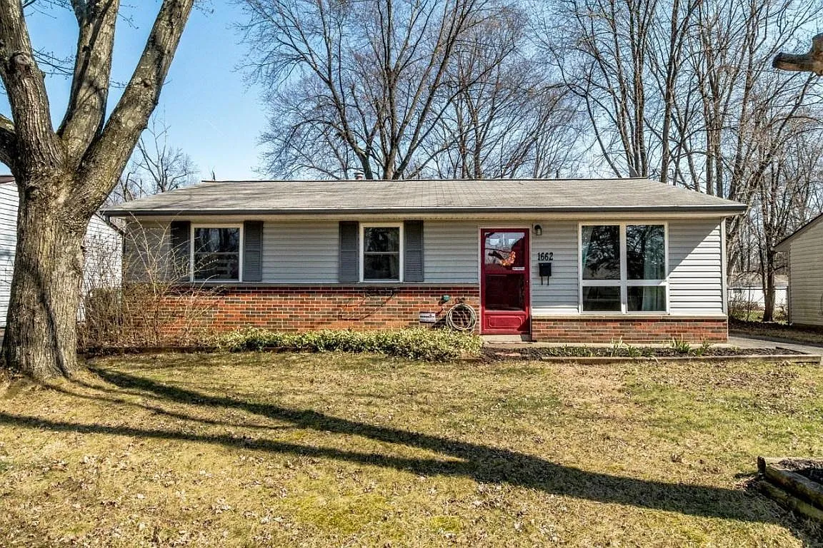 1662 Dundee Pl photo 1
