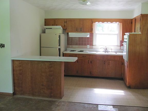 2nd image of 5317 Chickasaw Dr