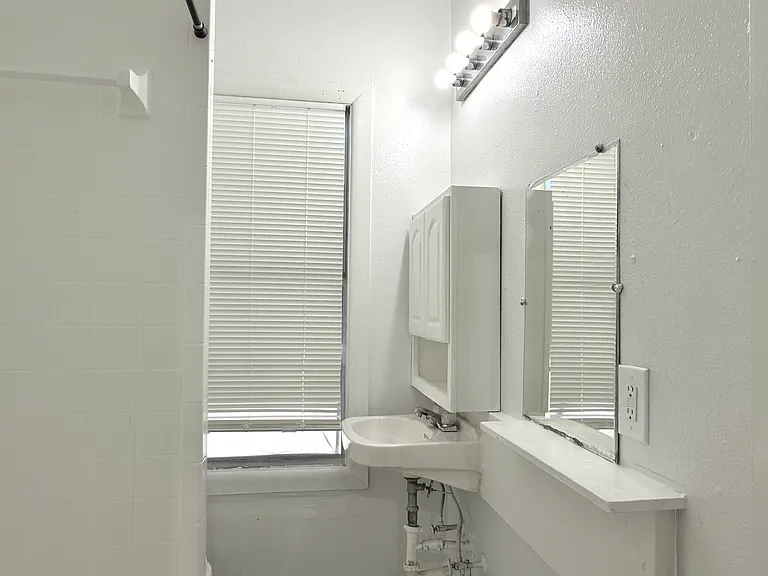 5029 Live Oak St #3 — Photo 1
