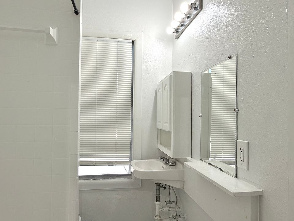 1st image of 5029 Live Oak St #3