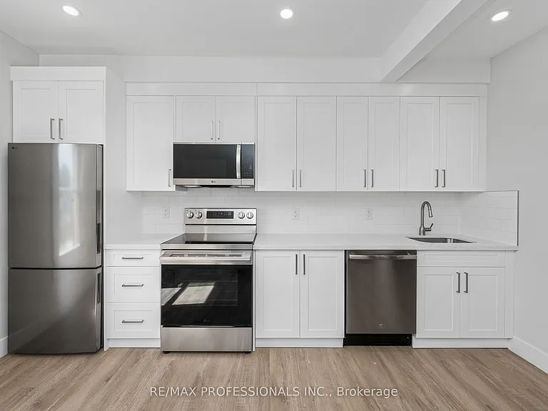 388 Wilson St #2 — Photo 6