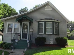 245 20th Pl, Clinton, IA 52732