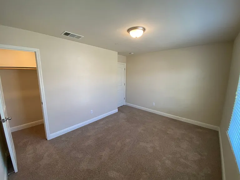 3227 Ferro Ct — Photo 31