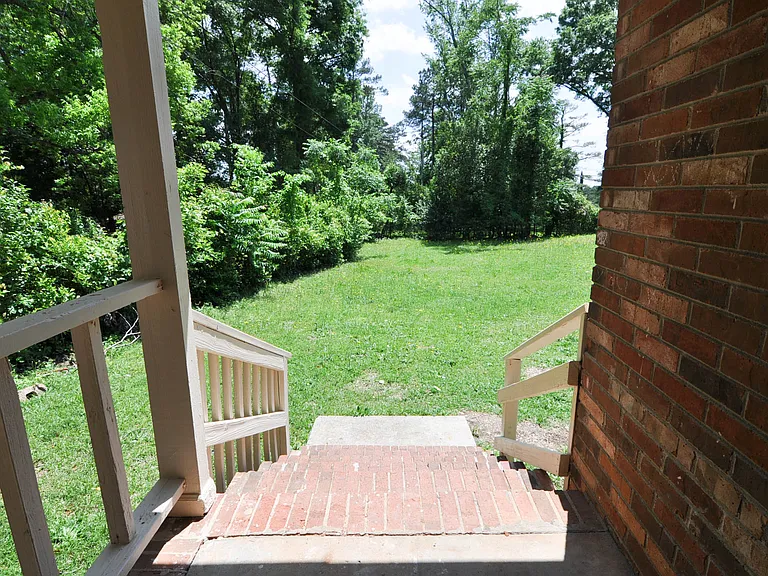 212 W Hanover Ave — Photo 13