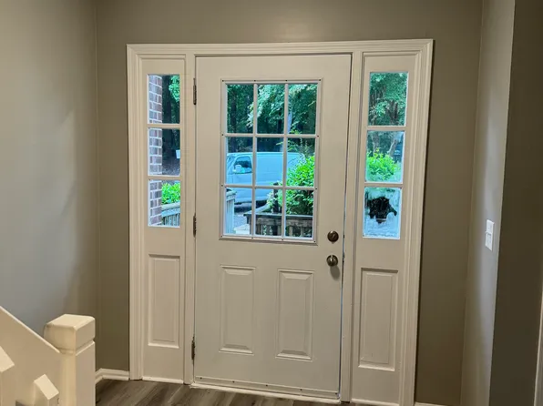 5975 Dixon Dr, Raleigh, NC 27609
