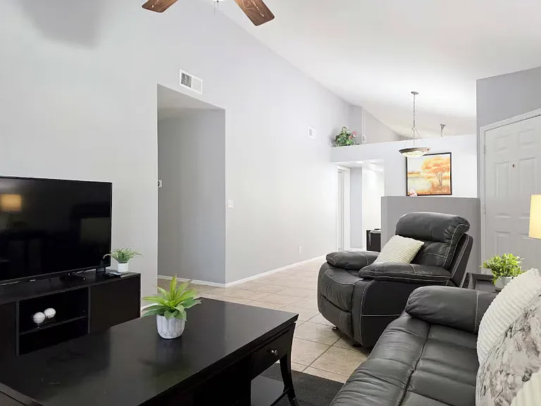 3419 N Apache Cir — Photo 5