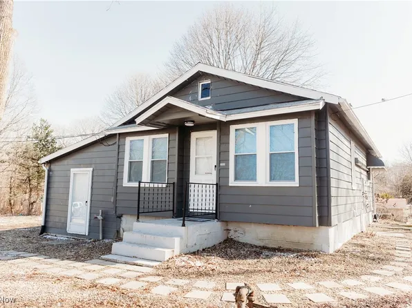 2935 Hayne Rd, Akron, OH 44312