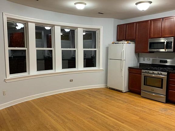 3rd image of 5251 N Rockwell St APT 1