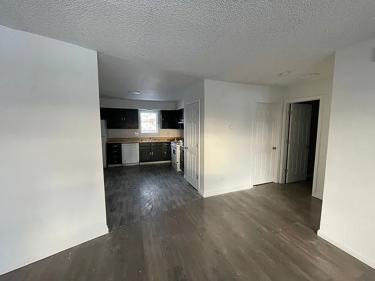 6701 E 6th Ave — Photo 5