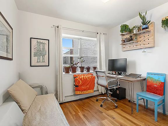 2nd image of 2547 44th St APT 3