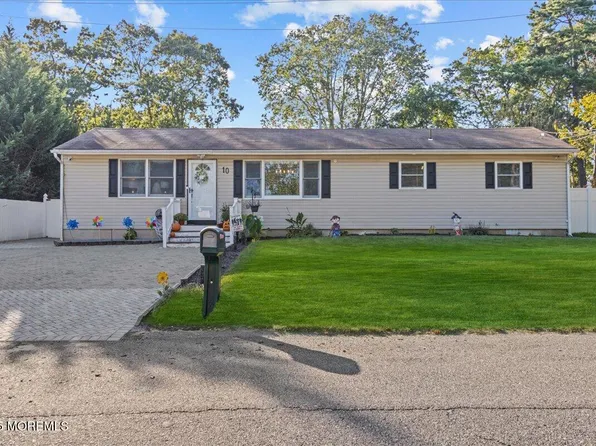 10 Lark Lane, Brick, NJ 08724
