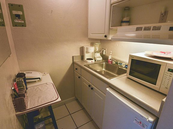 4th image of 313 S Atlantic Ave #319