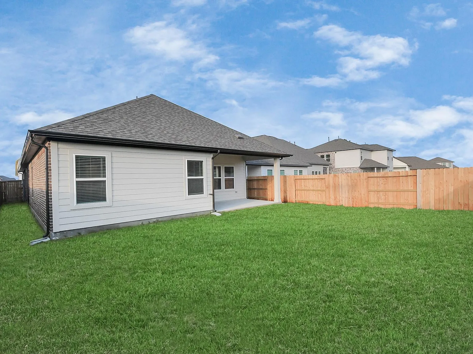 4 bed, 3.0 bath, 2157 sqft, $3,300 — Photo 2