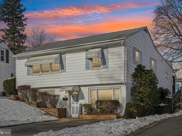 120 Hillcrest Ave, Morrisville, PA 19067