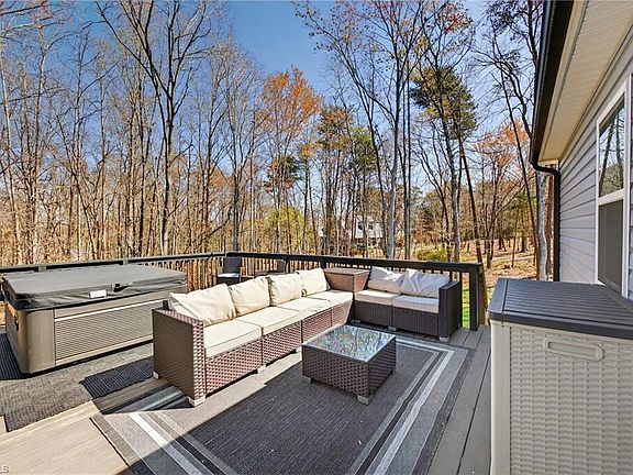 4th image of 668 Gold Hill Rd