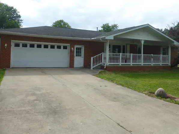 111 Jones St, Woodson, IL 62695