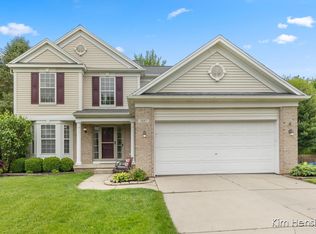3687 Fraser Dr NE, Rockford, MI 49341