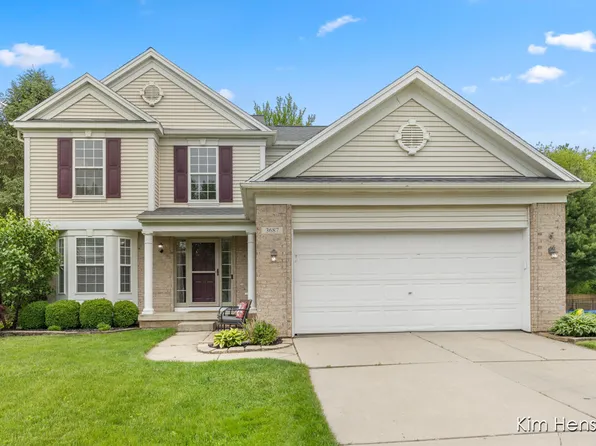 3687 Fraser Dr NE, Rockford, MI 49341