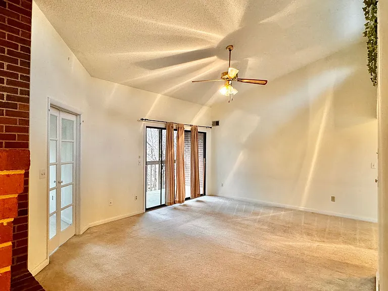 125 Turtle Creek Rd #11 — Photo 8