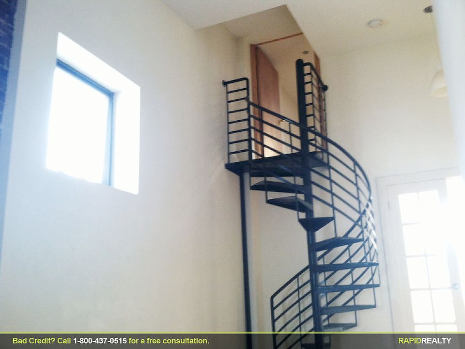 1st image of 921 Broadway #22