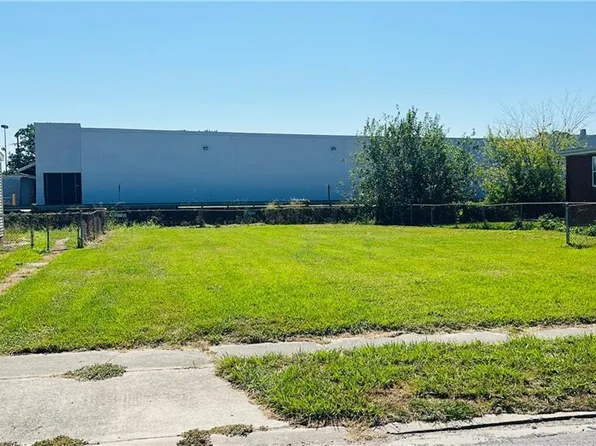 1315 Center St, Arabi, LA 70032