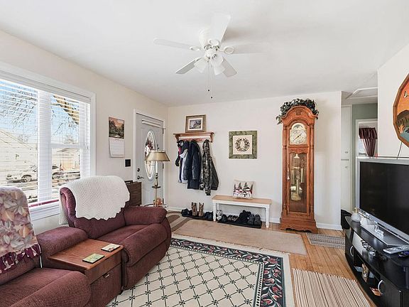 5th image of 1239 Walton AVENUE