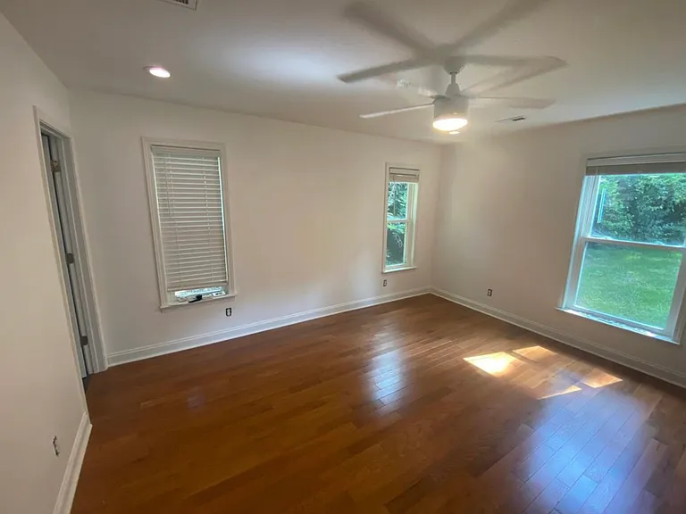 105 Sewanee Ave — Photo 8