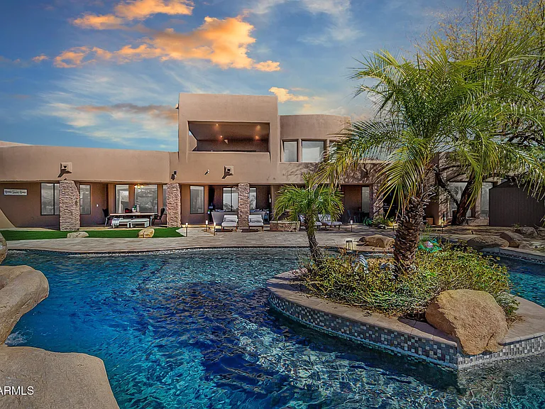 10004 E Santa Catalina Dr — Photo 1