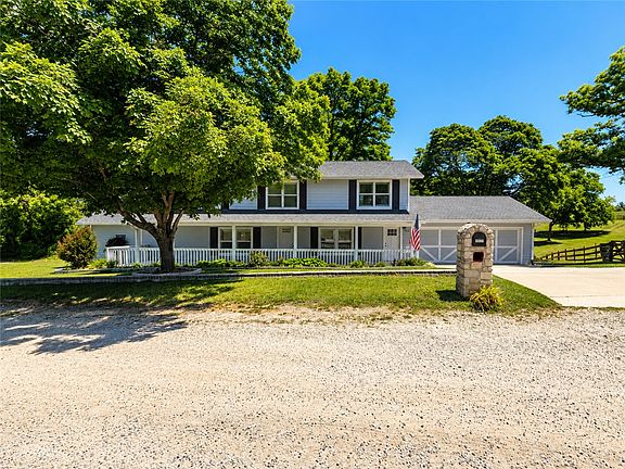 3rd image of 21385 Griggs Rd