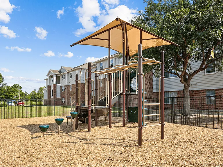 Shadow Ridge Apartments — Photo 8