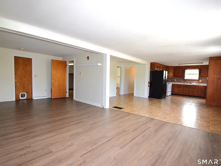 1129 E Route 169 — Photo 11