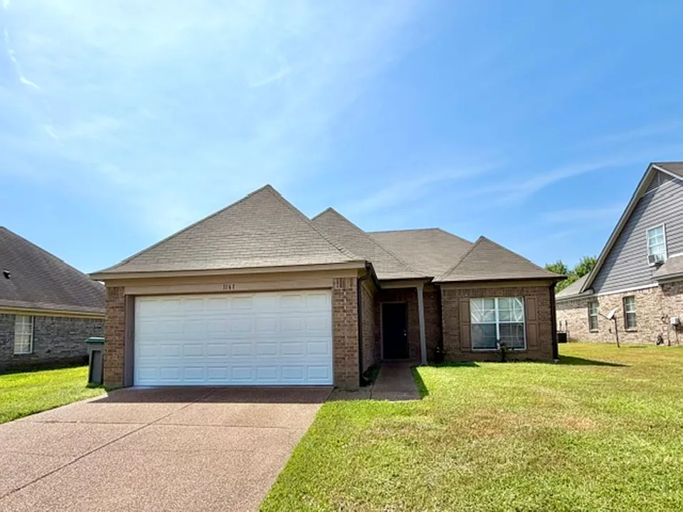1161 E Cortona Cir