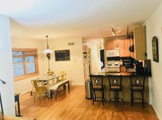 1449 W Walton St APT 1, Chicago, IL 60642