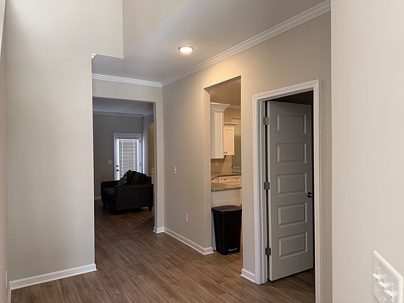 3rd image of 227 Eva Way