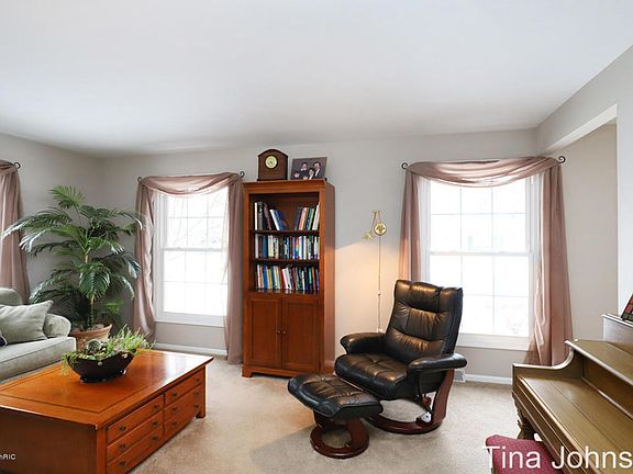 5th image of 5340 Christie Ave SE