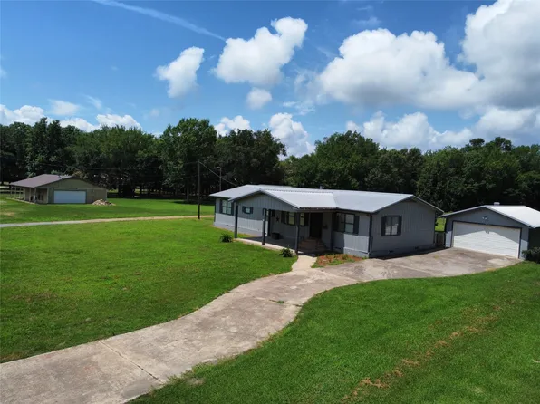 260 County Road 1885, Yantis, TX 75497