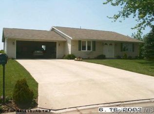1184 Woodbine Cir W, Galesburg, IL 61401