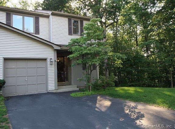 2nd image of 39 Uplands Way #39