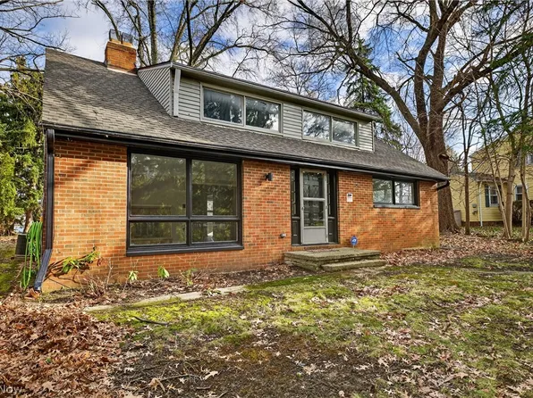 19871 Upper Valley Dr, Euclid, OH 44117