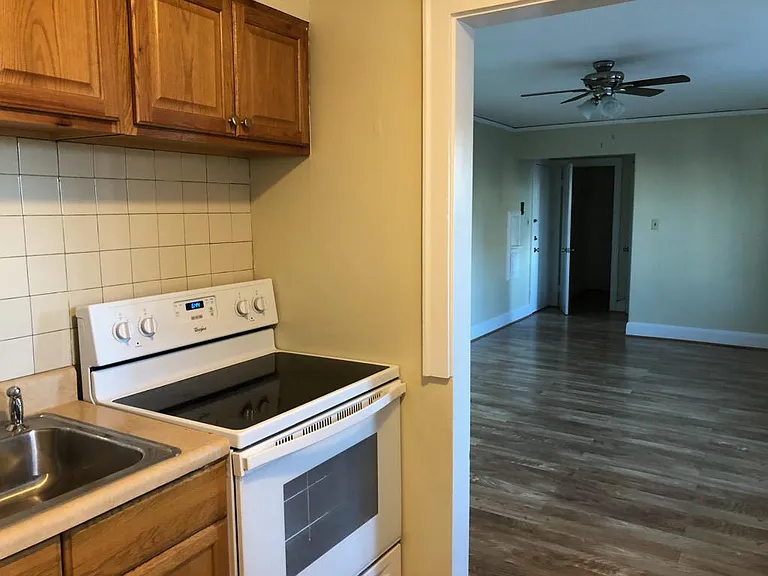 195 Burgin Pkwy #201 — Photo 1