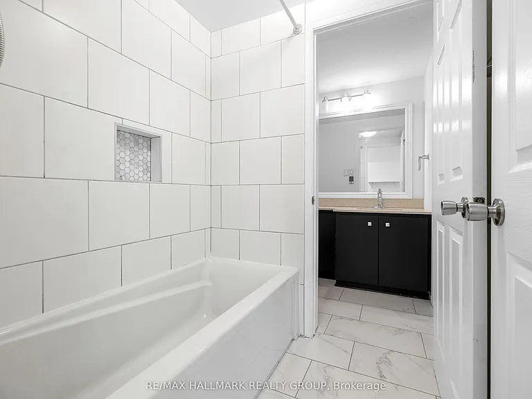 19 Montcalm St #2 — Photo 21