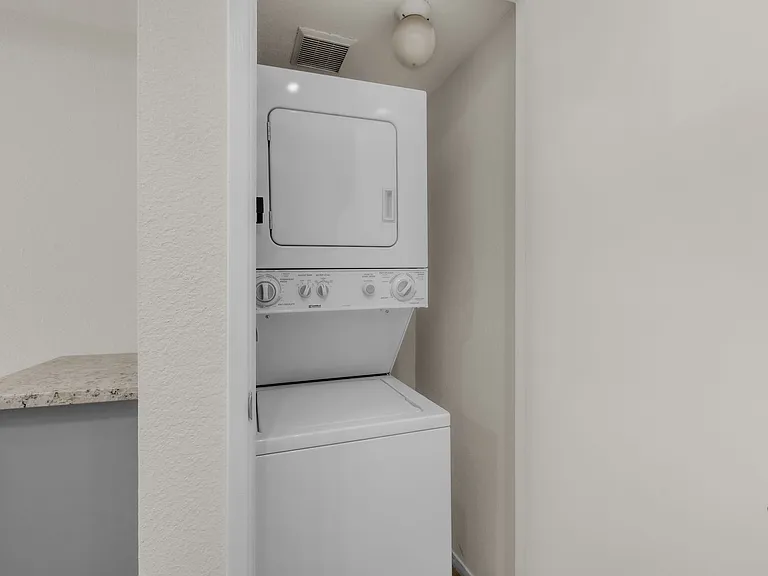 5226 Hemlock St #35 — Photo 13