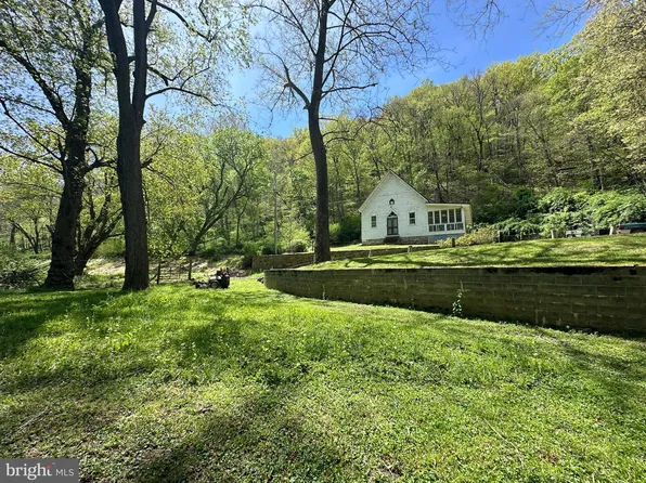 6112 Fox Hollow Rd, Romney, WV 26757