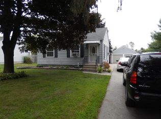 1776 Maplerow Ave NW, Grand Rapids, MI 49534