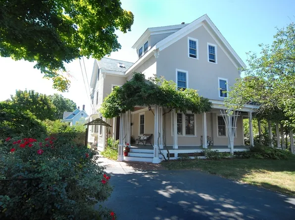31 Boston Ave #1, Medford, MA 02155
