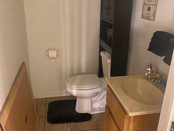 4th image of 1730 Lynn St APT D