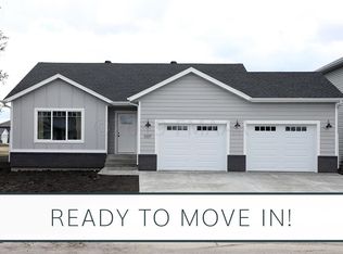 1227 Barnes Dr W, West Fargo, ND 58078